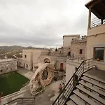 Helike Cave Szálloda