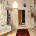 Szálloda Helike Cave 2*