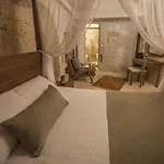 Helike Cave 2* Uchisar