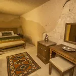 Helike Cave Отель 2*