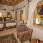 Helike Cave Szálloda 2*