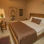 Helike Cave Üçhisar