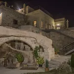 Helike Cave Отель 2*