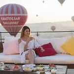 Helike Cave Szálloda