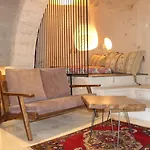 Helike Cave Üçhisar