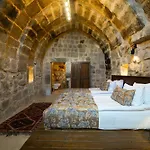 Helike Cave Отель Учисар