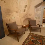 Helike Cave Отель Учисар