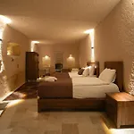 Отель Helike Cave Учисар