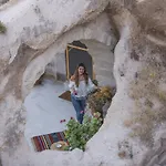 Szálloda Helike Cave 2*