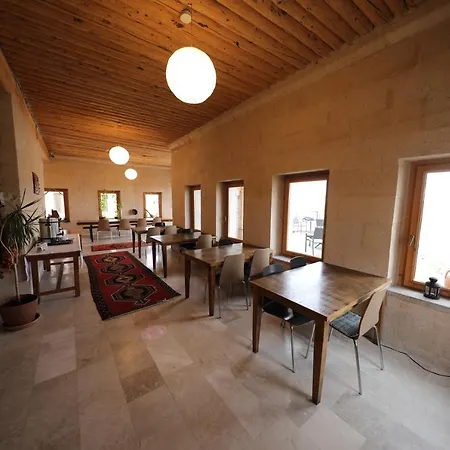 Helike Cave 호텔 우치사르