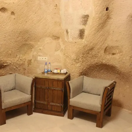 Helike Cave 3* Uchisar