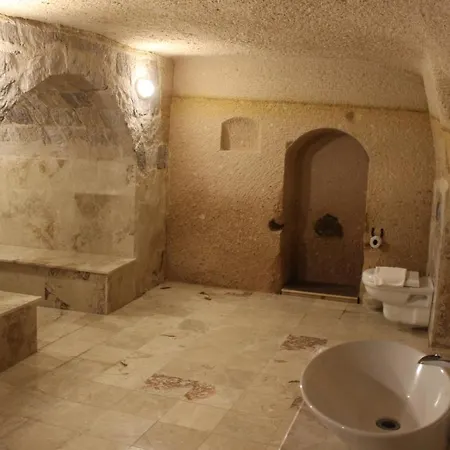 Helike Cave 3* Uchisar