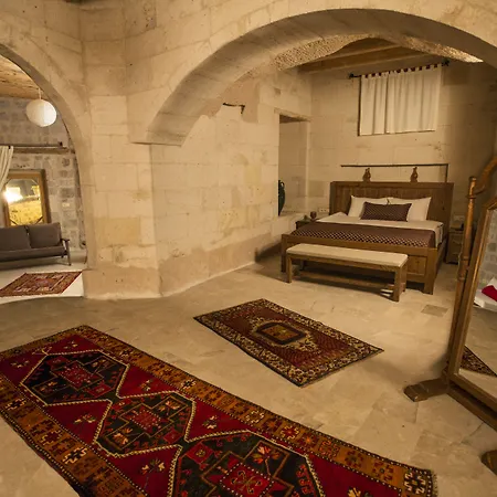 Helike Cave Üçhisar