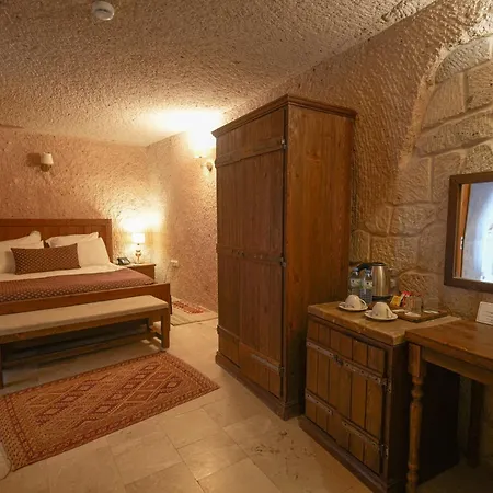 Szálloda Helike Cave 2*