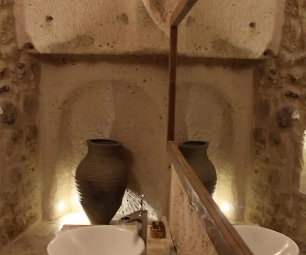 Ξενοδοχείο Helike Cave