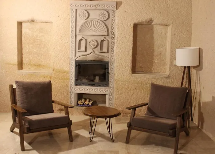 Helike Cave أُتْشيسار