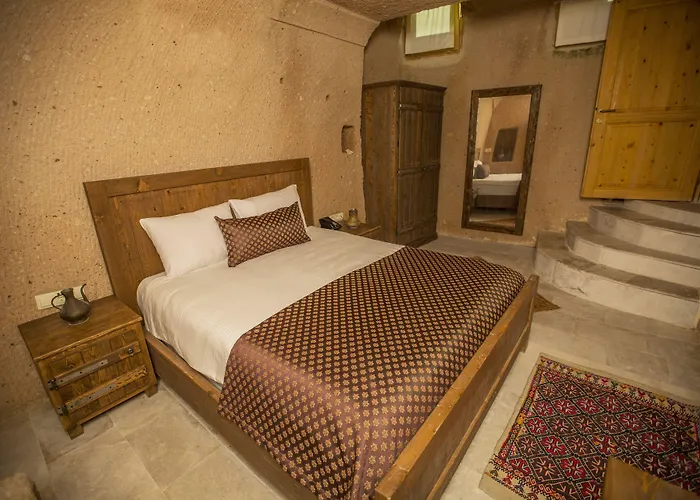 Helike Cave فندق أُتْشيسار