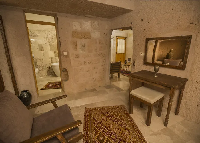 فندق Helike Cave 3*