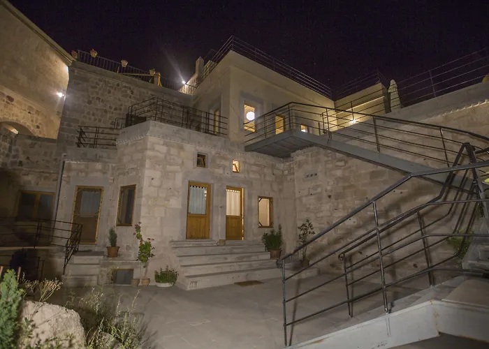 Helike Cave Üchisar