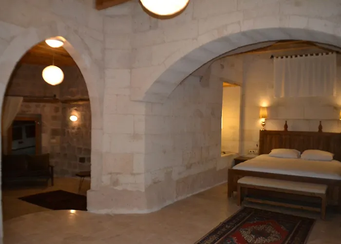 فندق Helike Cave أُتْشيسار