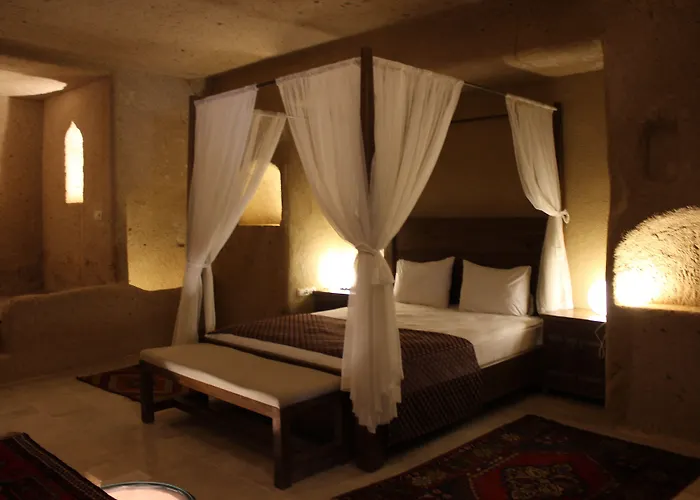 Helike Cave فندق 3*